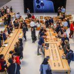 Apple closes all stores in fast-growing market 