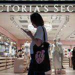 Billionaire David Einhorn turns bullish on major mall retail stock