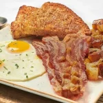 Popular breakfast chain bets on golf to drive growth