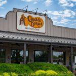 Veteran analyst drops scathing 2-word take on Cracker Barrel after controversy