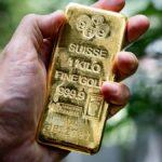 Wells Fargo resets gold price target amid rate concern