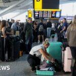 More flight delays expected after hundreds cancelled by air traffic control glitch
