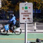 Fewer Americans are opening Uber Eats as DoorDash pulls ahead