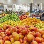 Albertsons, Dollar General can’t match Walmart’s grocery price edge